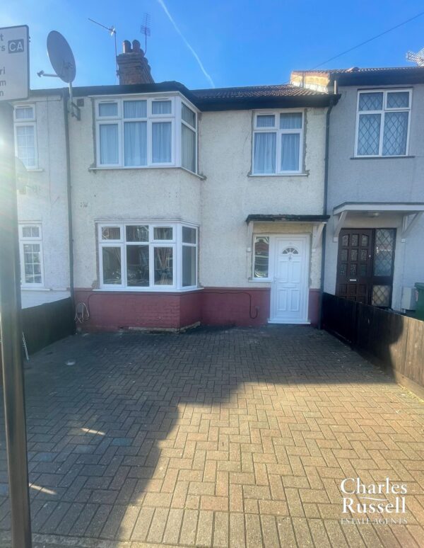 3 Bed Mid-Terraced House, Wealdstone, HA3
