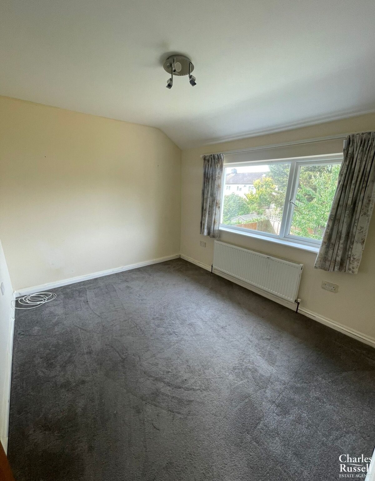 3 Bed Semi-Detached House, Harrow Weald, HA3