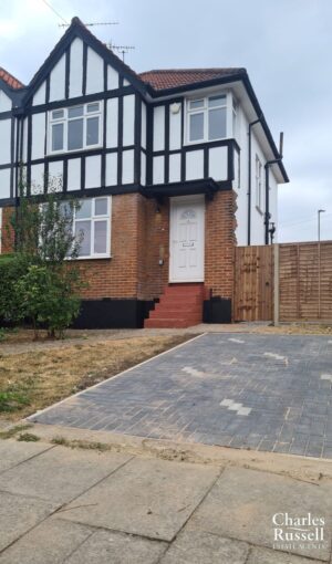 3-Bed Semi Detached House, Edgware, HA8